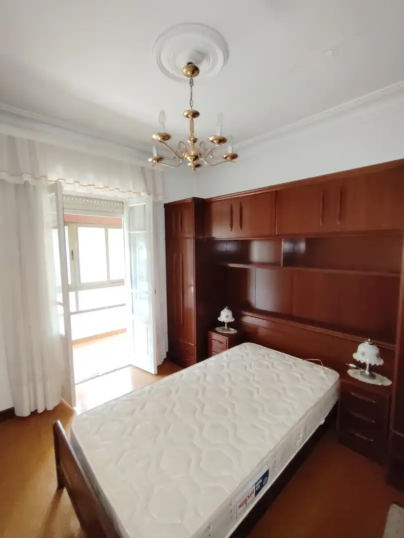 Habitación de Casa o chalet en venta en Torrelavega  con Calefacción, Jardín privado y Terraza