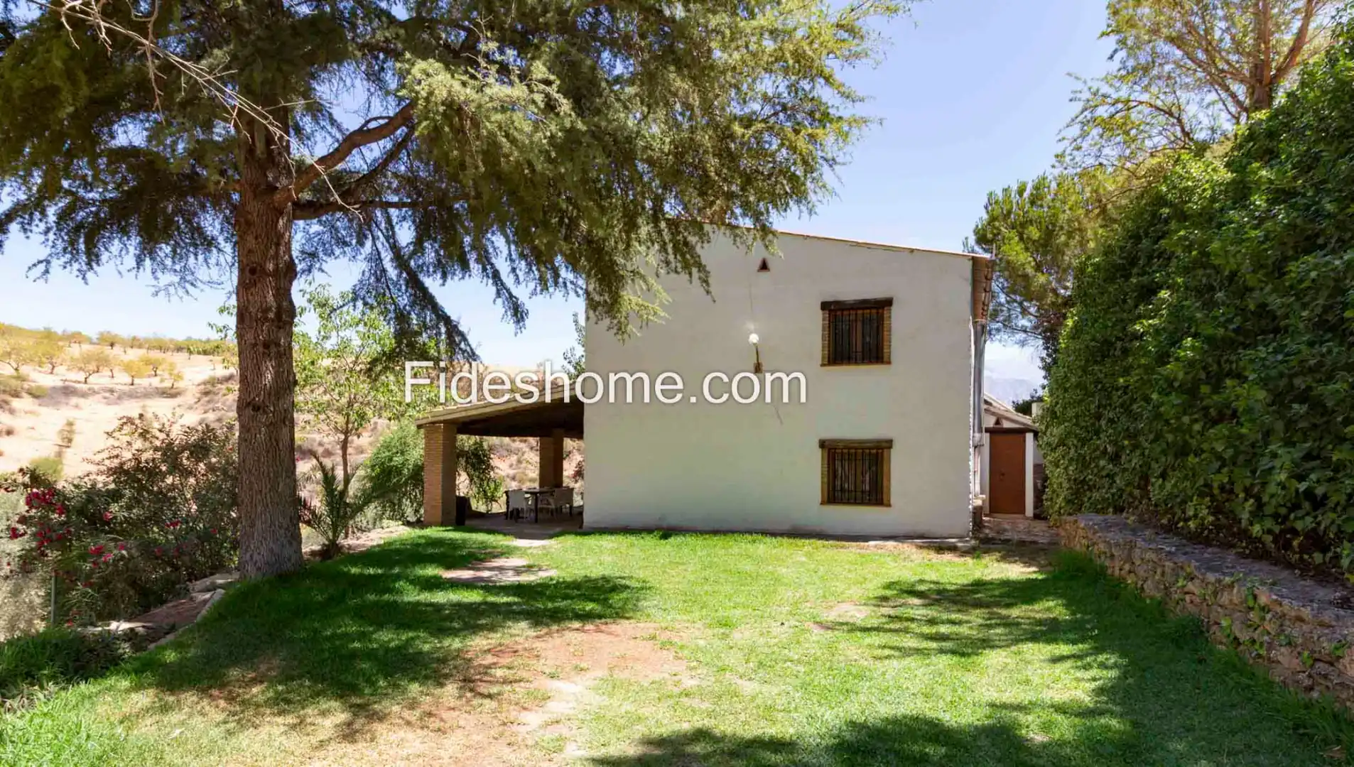 Vista exterior de Finca rústica en venda en Villamena amb Jardí privat, Piscina i Moblat