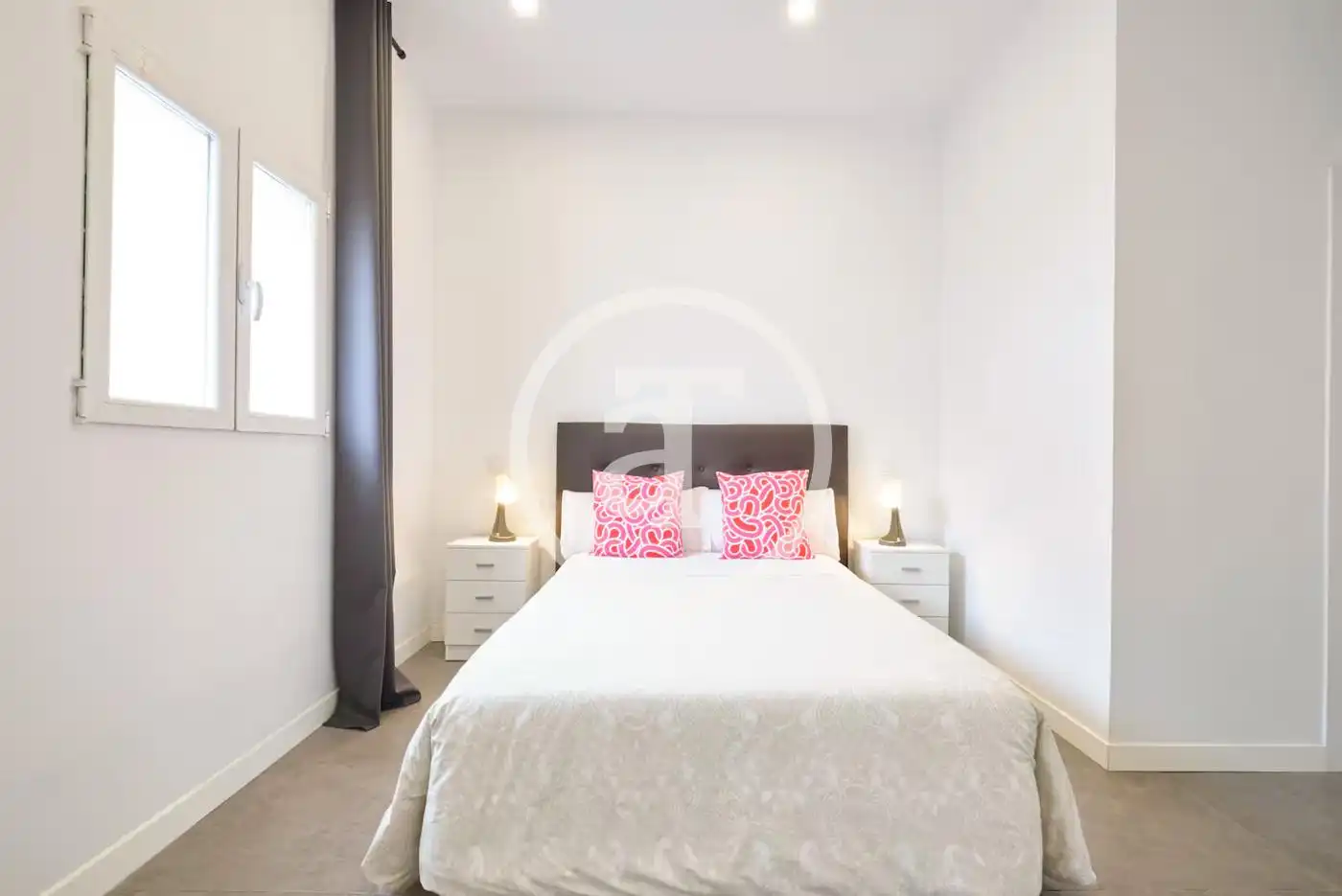 Schlafzimmer von Wohnung zur Miete in Madrid mit Klimaanlage, Heizung und Möbliert