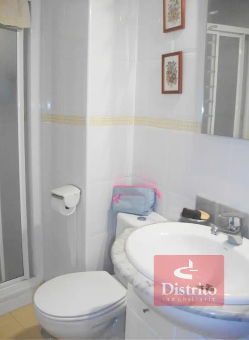 Baño de Piso de alquiler en Santander con Calefacción y Amueblado