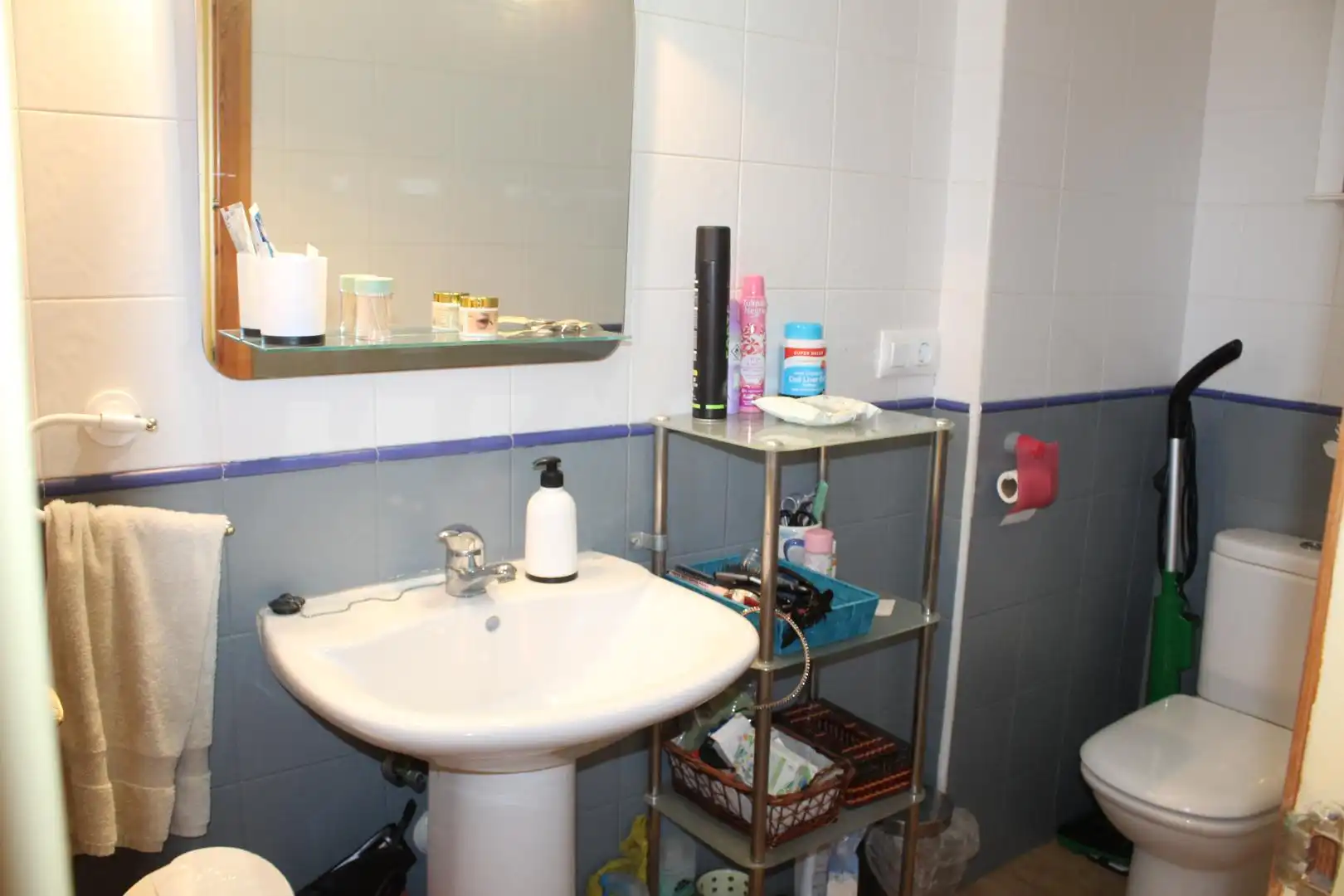 Baño de Casa adosada en venta en Enix con Aire acondicionado, Calefacción y Jardín privado
