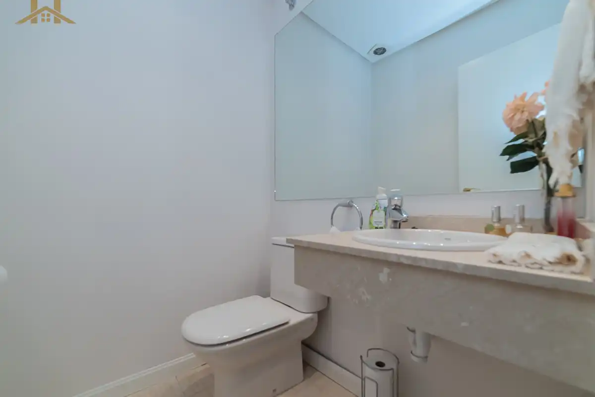 Badezimmer von Haus oder Chalet zum Verkauf in Torrelodones mit Heizung, Privatgarten und Terrasse
