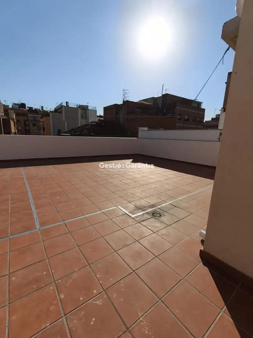 Terraza de Piso en venta en L'Hospitalet de Llobregat con Terraza y Amueblado