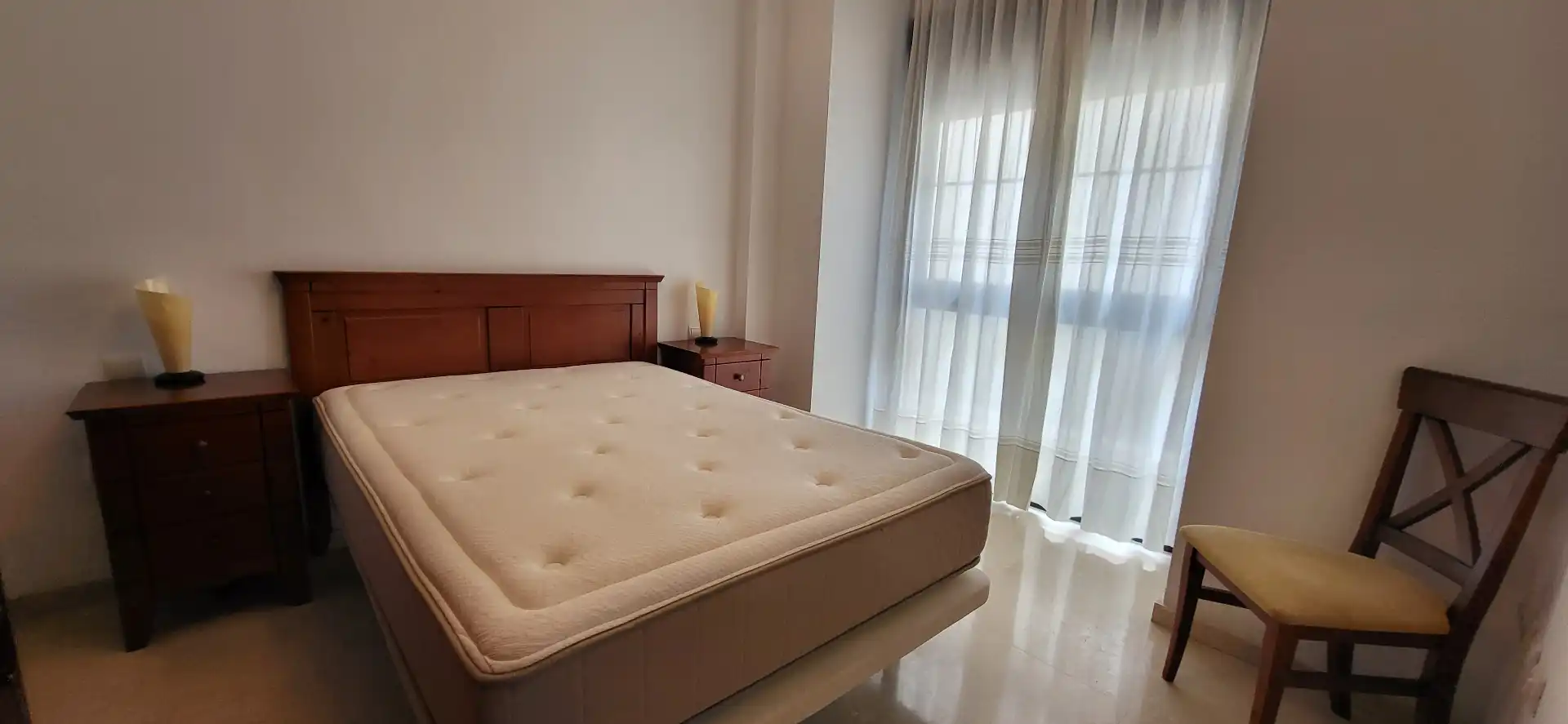 Habitación de Apartamento de alquiler en Málaga con Aire acondicionado, Calefacción y Amueblado
