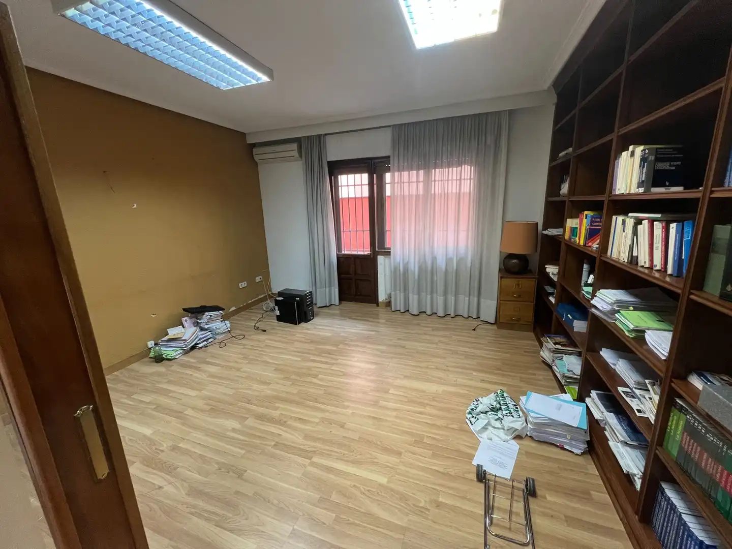 Flat with lift for sale in Plaza Claudio Sánchez Alborn, imagen 3