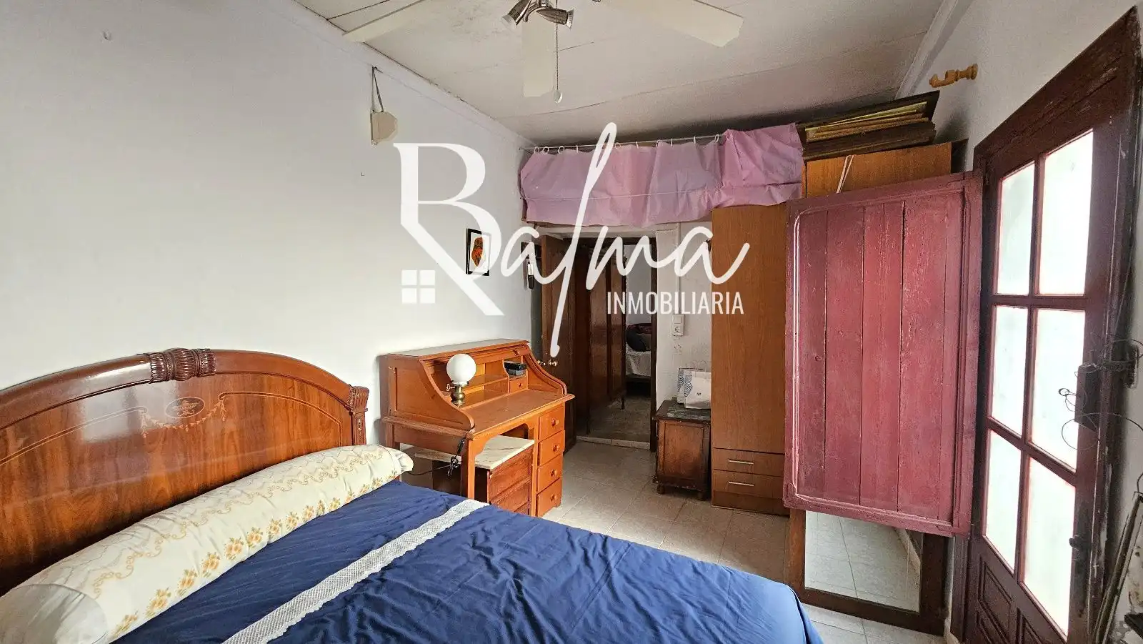 Bedroom of Detached homes for sale in Vélez-Málaga  with Terrace, Storage room and Furnished