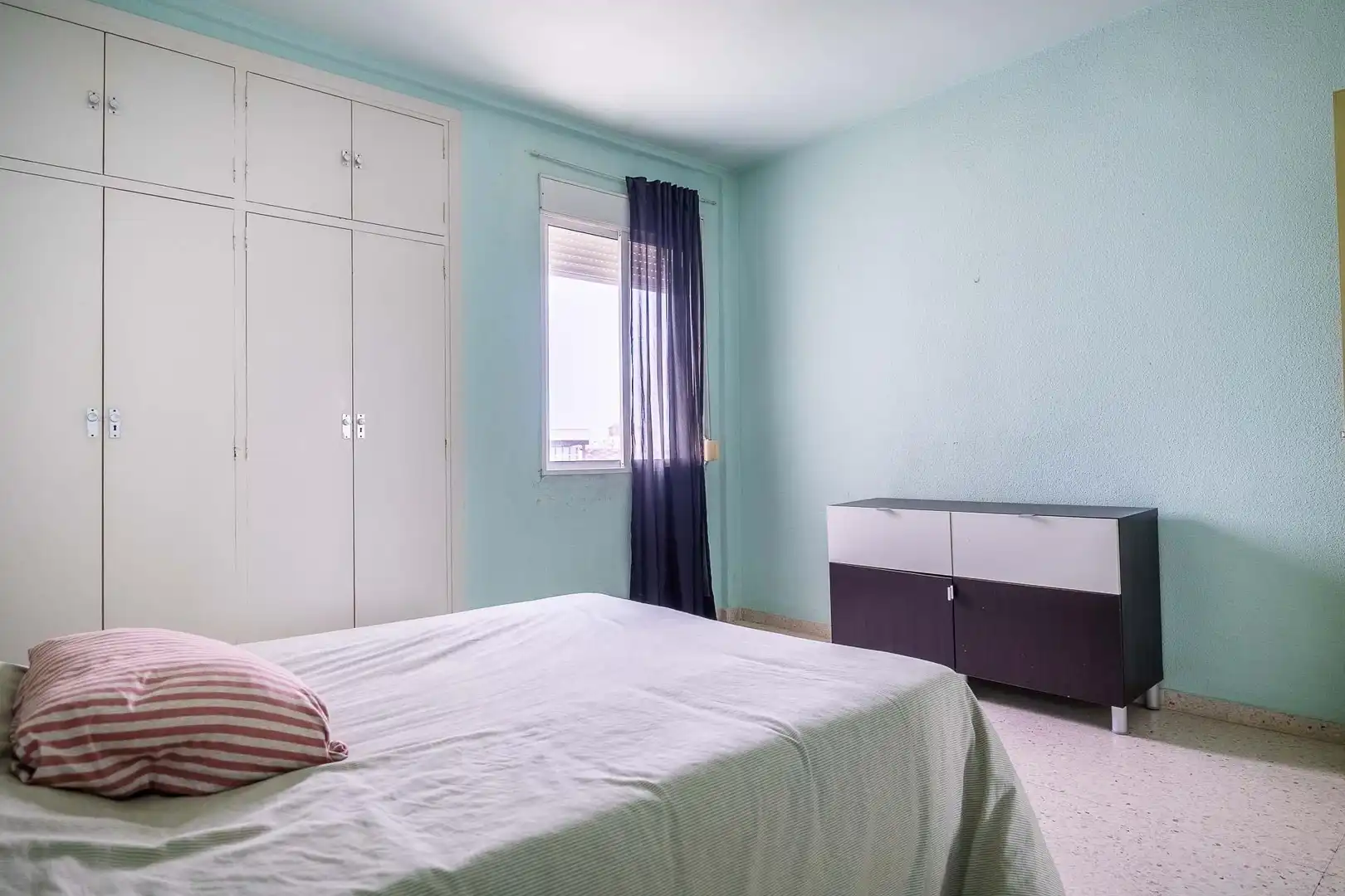 Bedroom of Flat for sale in Dos Hermanas  with Air Conditioner, Terrace and Furnished