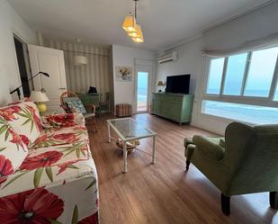 Sala d'estar de Pis en venda en  Cádiz Capital amb Aire condicionat i Terrassa