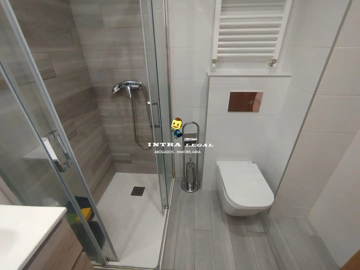Baño de Piso para compartir en Salamanca con Calefacción, Terraza y Amueblado