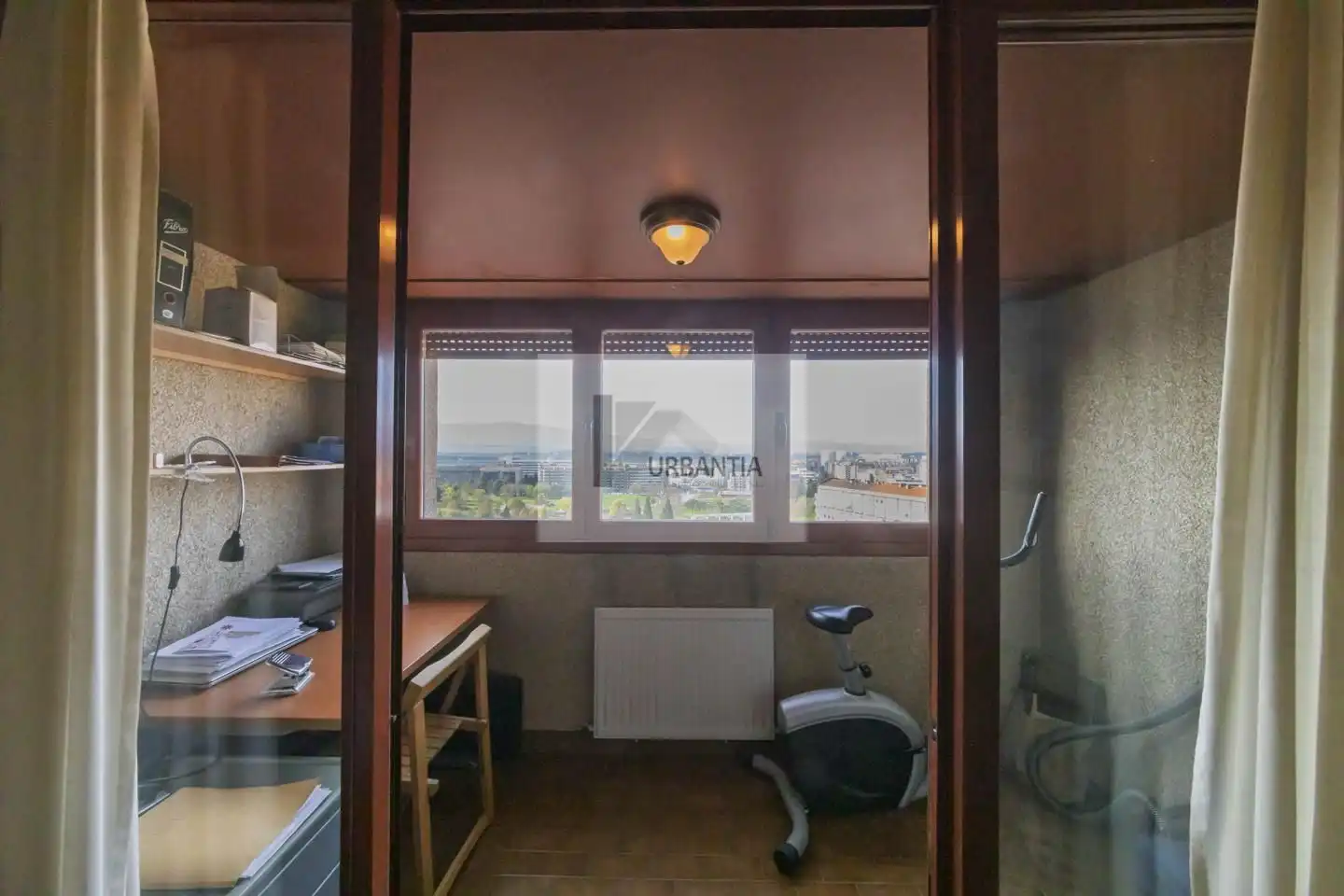Habitación de Piso en venta en  Pamplona / Iruña con Calefacción, Parquet y Terraza