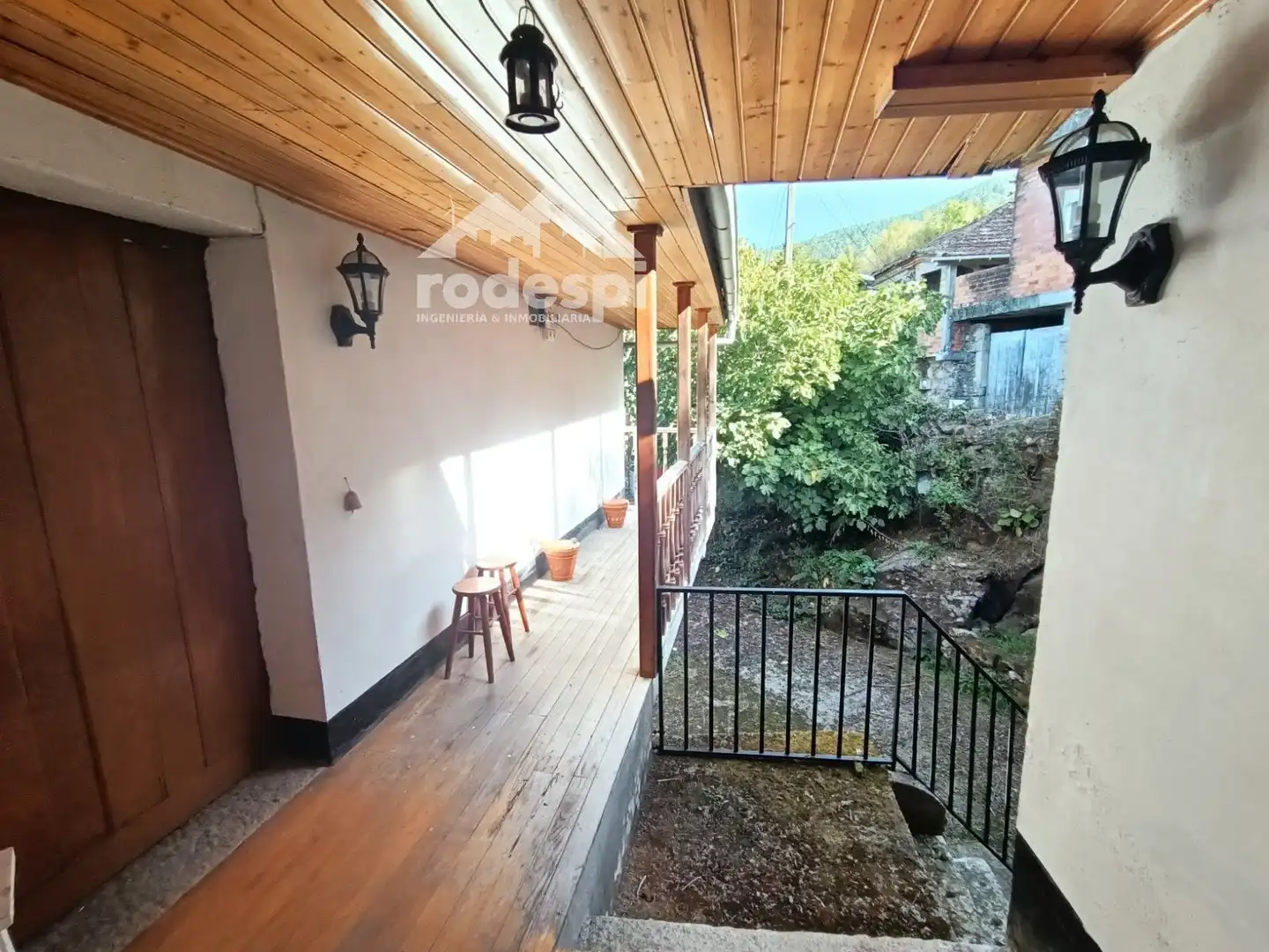Exterior view of Houses for sale in Padrenda  with Storage room and Furnished