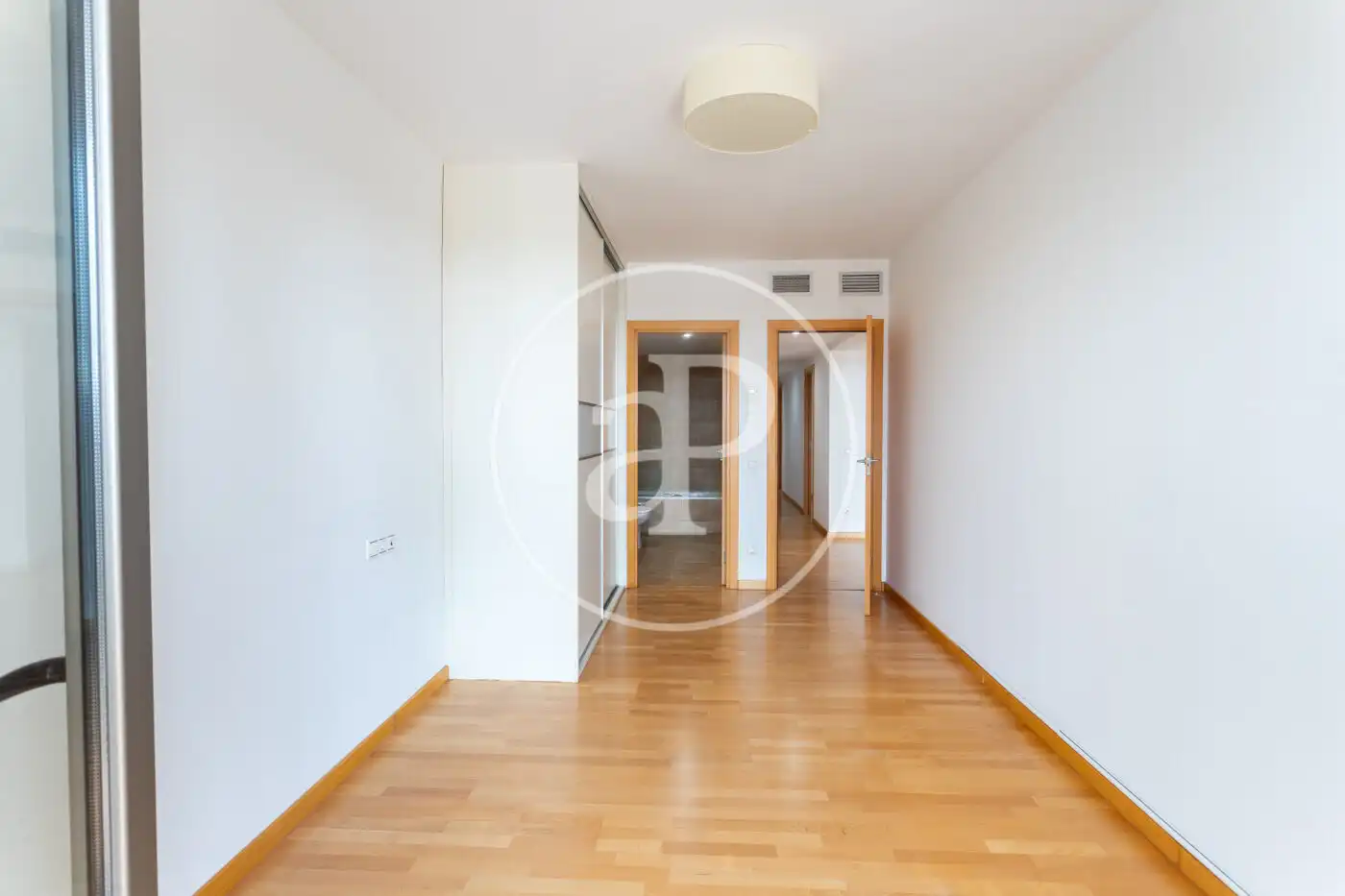 Wohnung zur Miete in Mataró mit Klimaanlage, Heizung und Terrasse