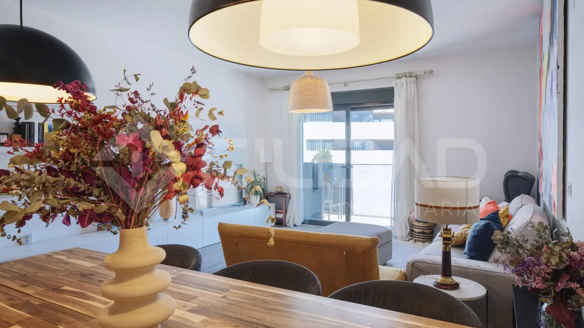 Living room of Flat for sale in Tomares  with Terrace and Community pool