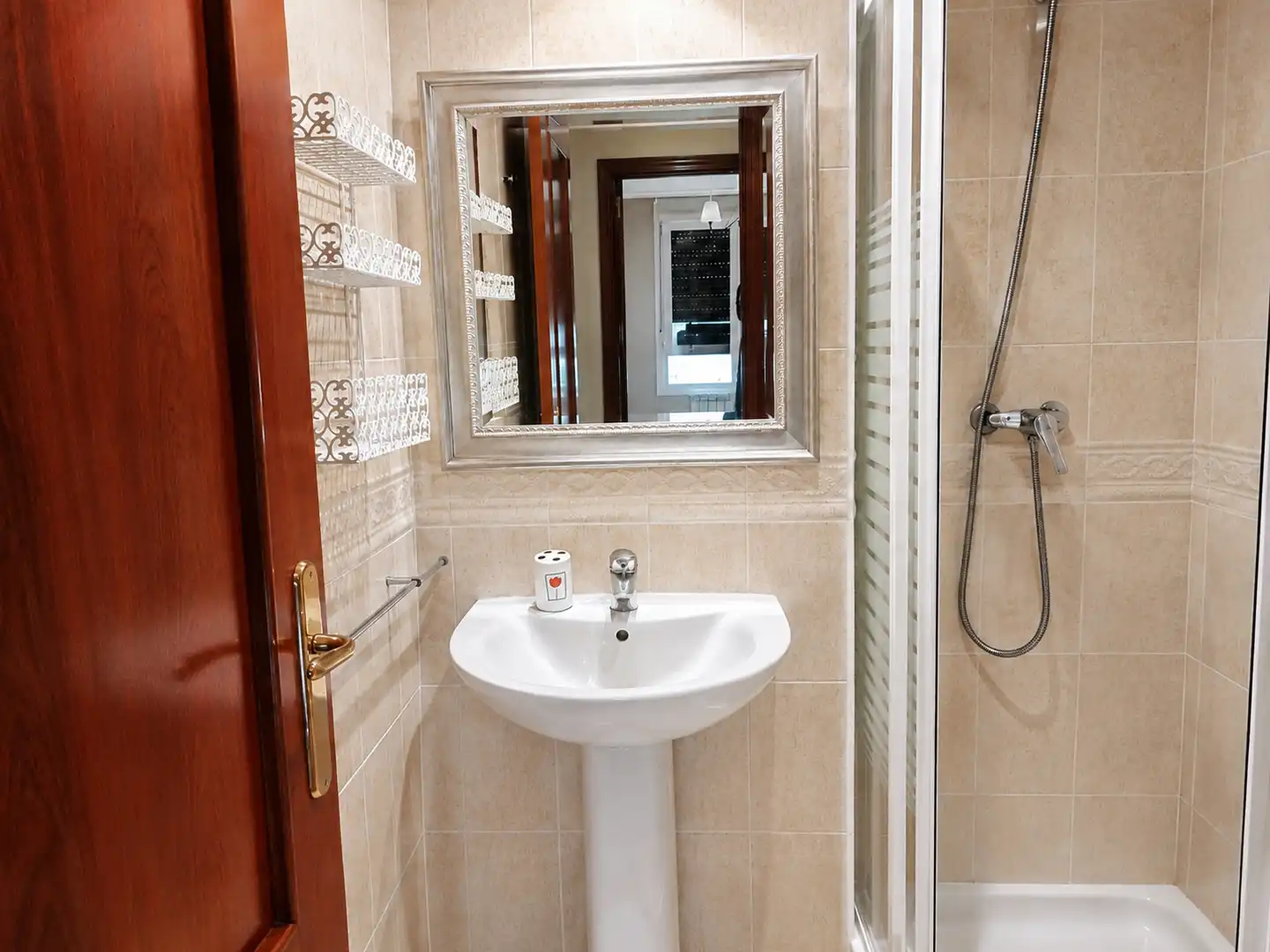 Badezimmer von Wohnung zur Miete in Santander mit Heizung, Terrasse und Abstellraum