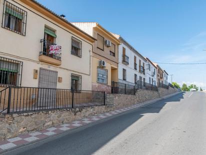 Vista exterior de Casa o xalet en venda en Illora amb Jardí privat, Traster i Balcó