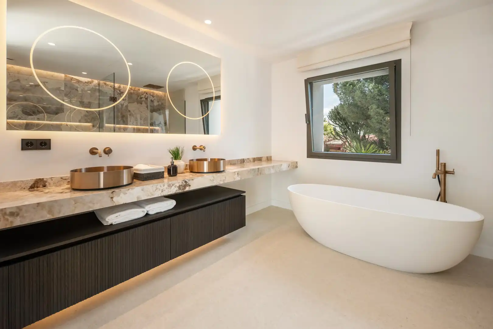 Casa con piscina en venta en Benahavís pueblo, imagen 13