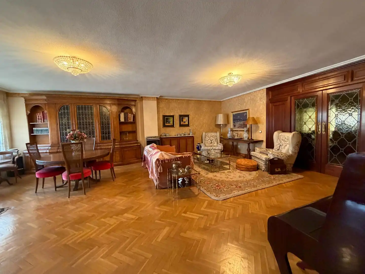 Sala d'estar de Pis de lloguer en Segovia amb Parquet, Terrassa i Moblat