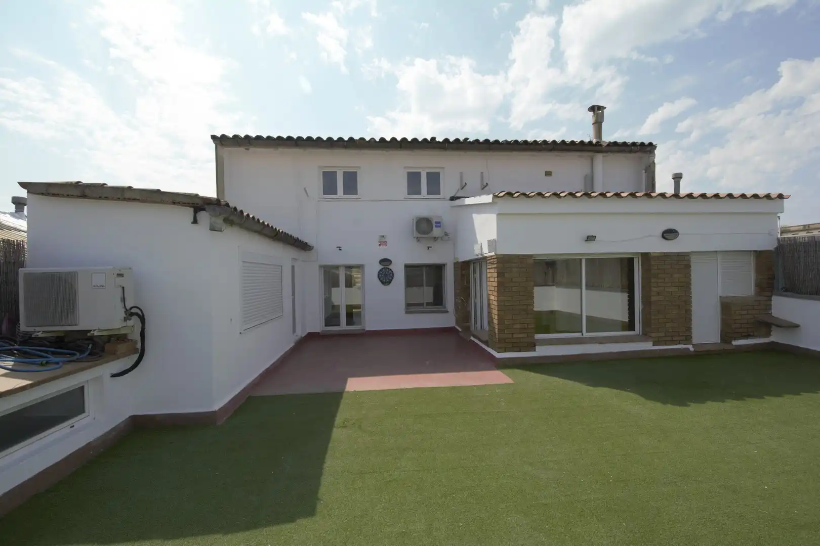 Vista exterior de Dúplex de alquiler en Manresa con Aire acondicionado, Calefacción y Parquet