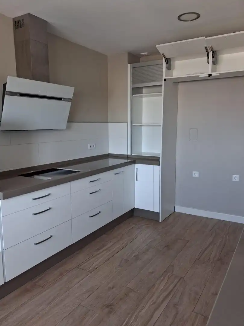 Cocina de Piso de alquiler en Cádiz con Aire acondicionado y Balcón