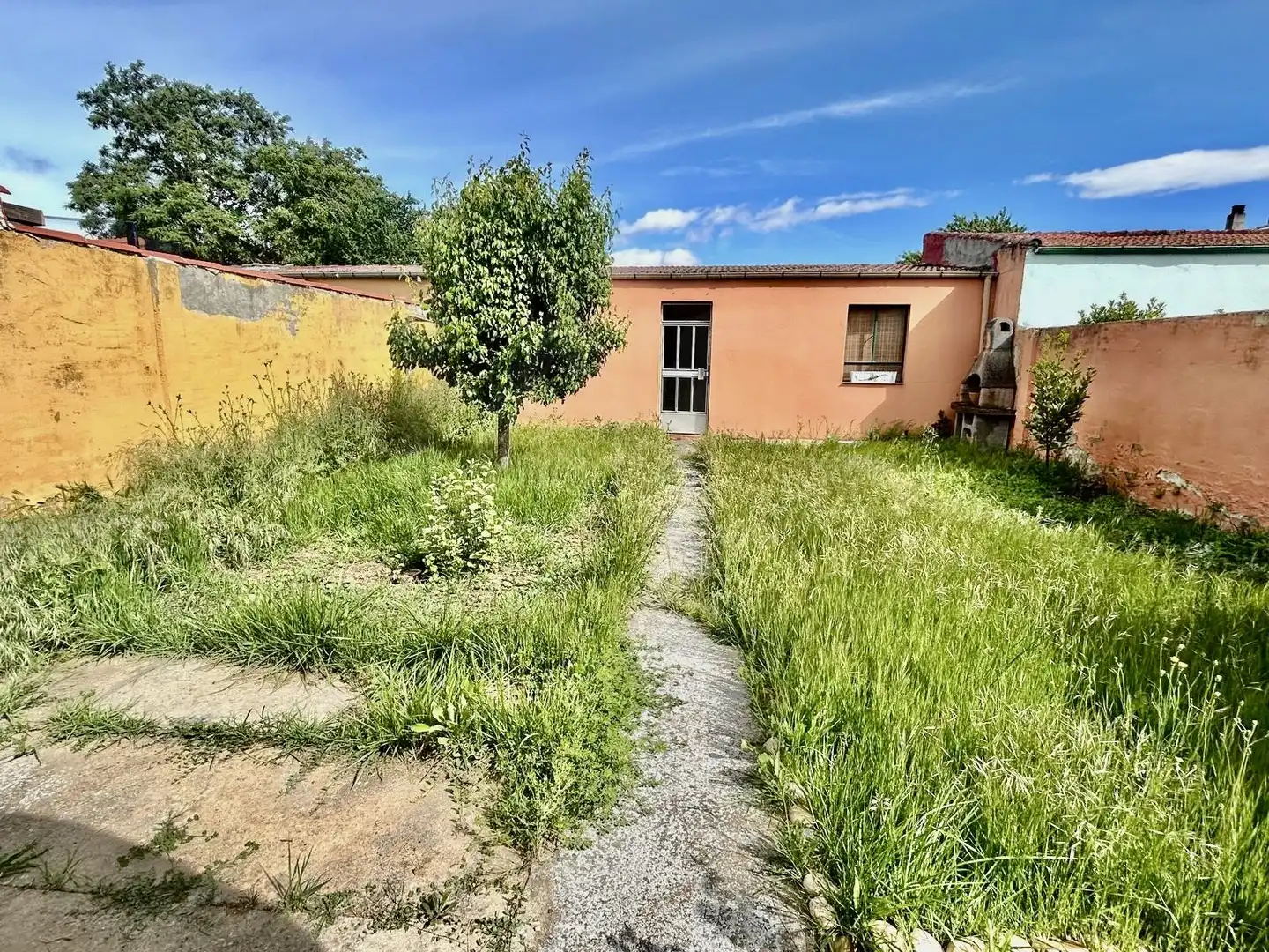 Casa o xalet en venda en La Bañeza  amb Calefacció