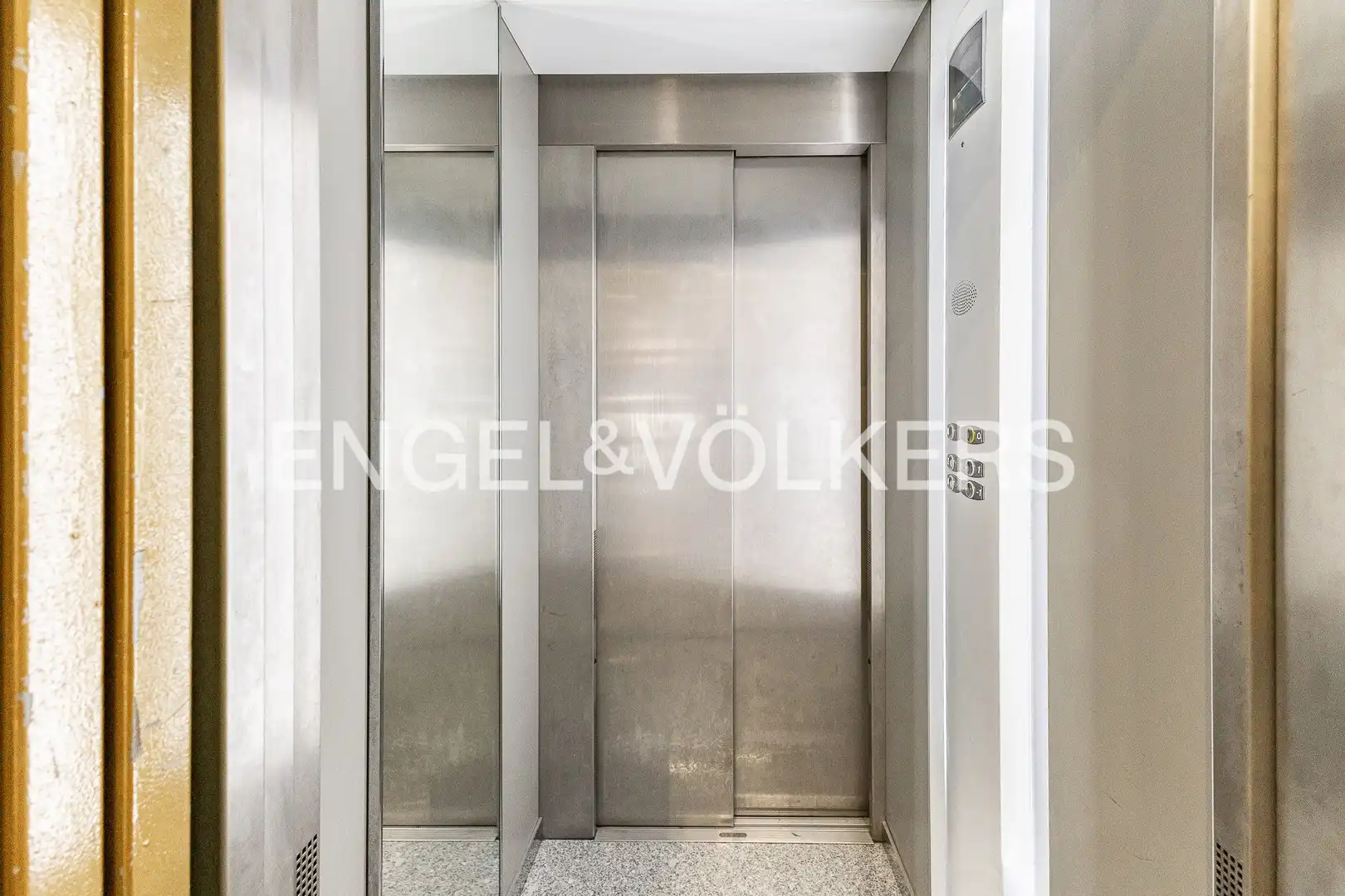 Dúplex en venta en Llinars del Vallès con Calefacción, Parquet y Terraza