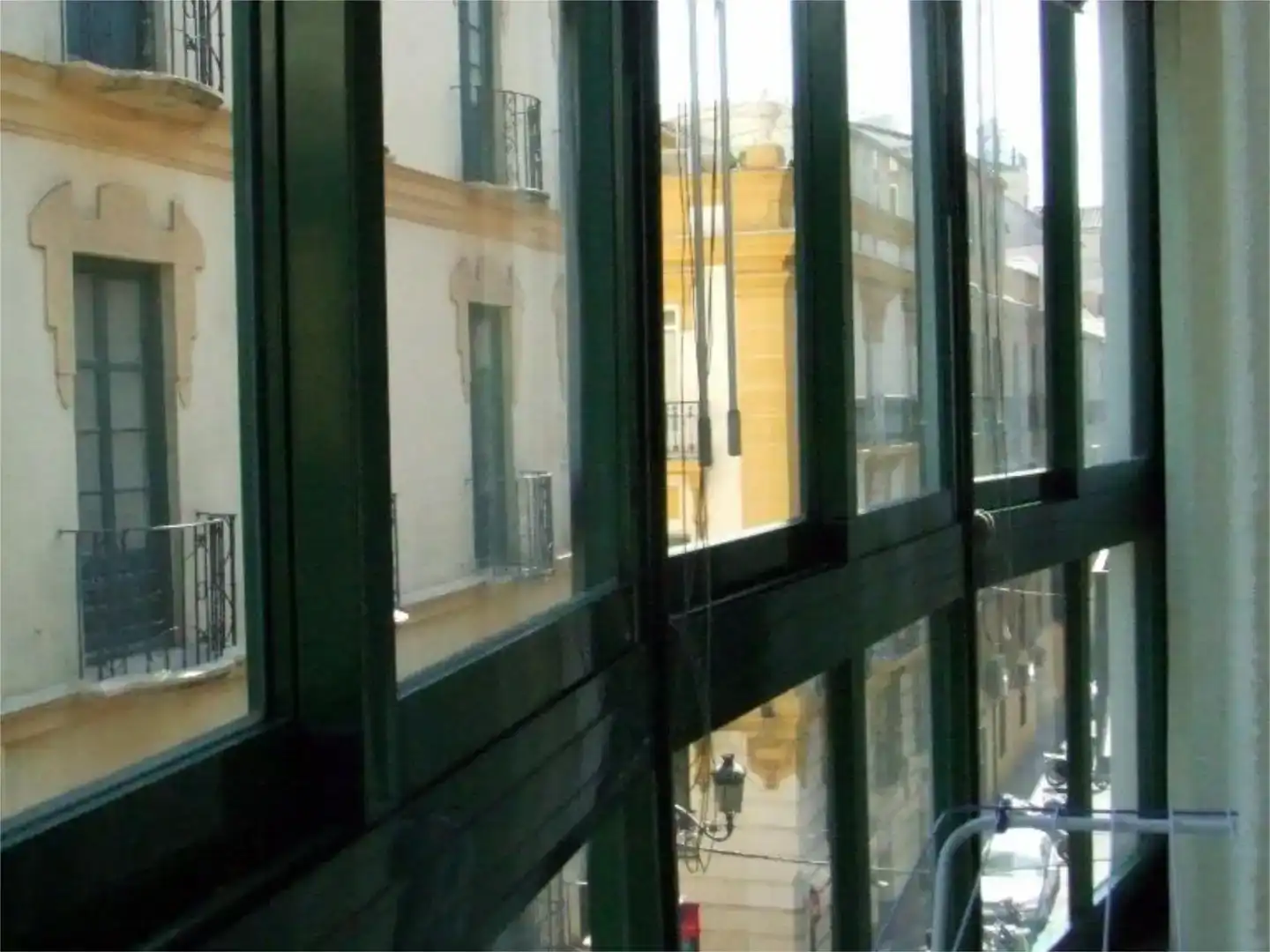 Vista exterior de Apartament de lloguer en Málaga Capital amb Aire condicionat i Balcó