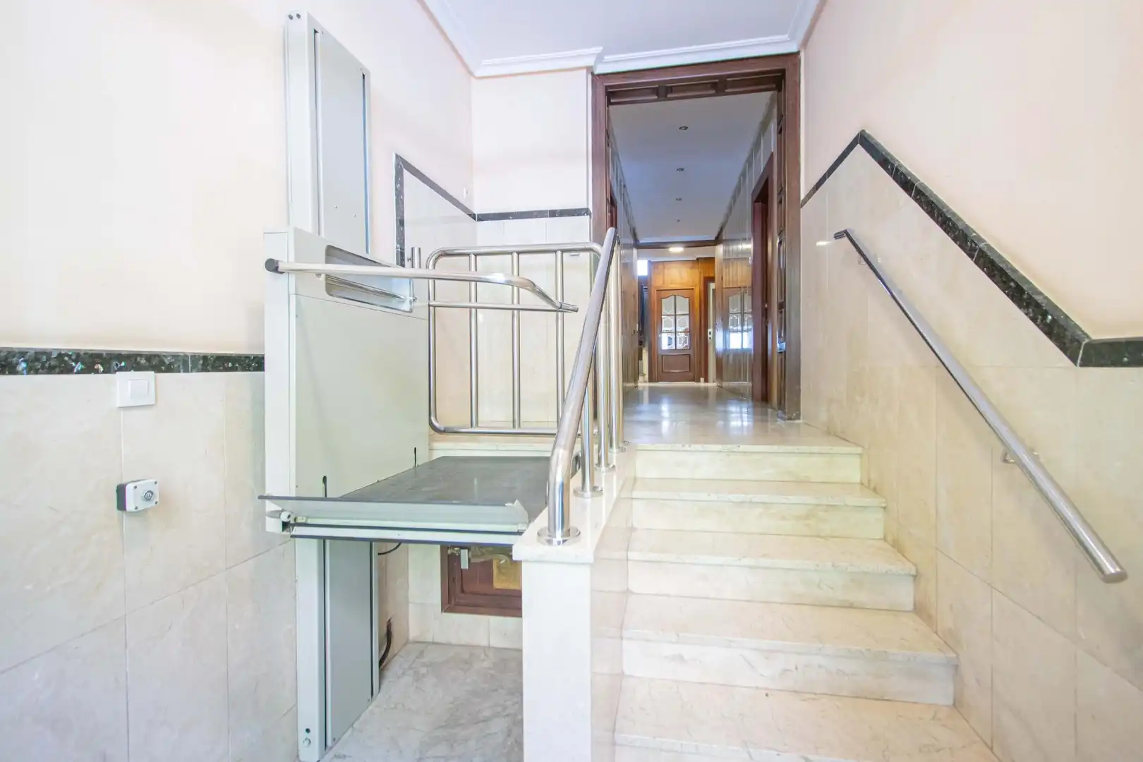 Flat for sale in Sevilla  with Air Conditioner, Heating and Storage room
