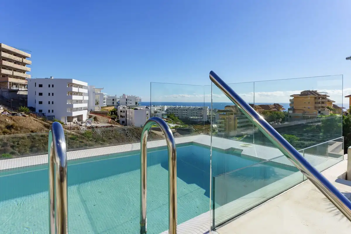 Attique avec piscine à vendre à Las Gaviotas  - Carvajal