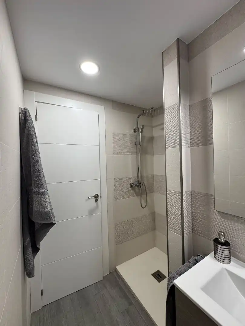 Badezimmer von Wohnung zum Verkauf in  Jaén Capital mit Klimaanlage, Terrasse und Balkon