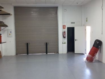 Nave industrial in vendita a Periurbano Este - Campiña