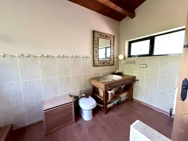 Bathroom of Houses for sale in El Espinar  with Heating, Private garden and Terrace