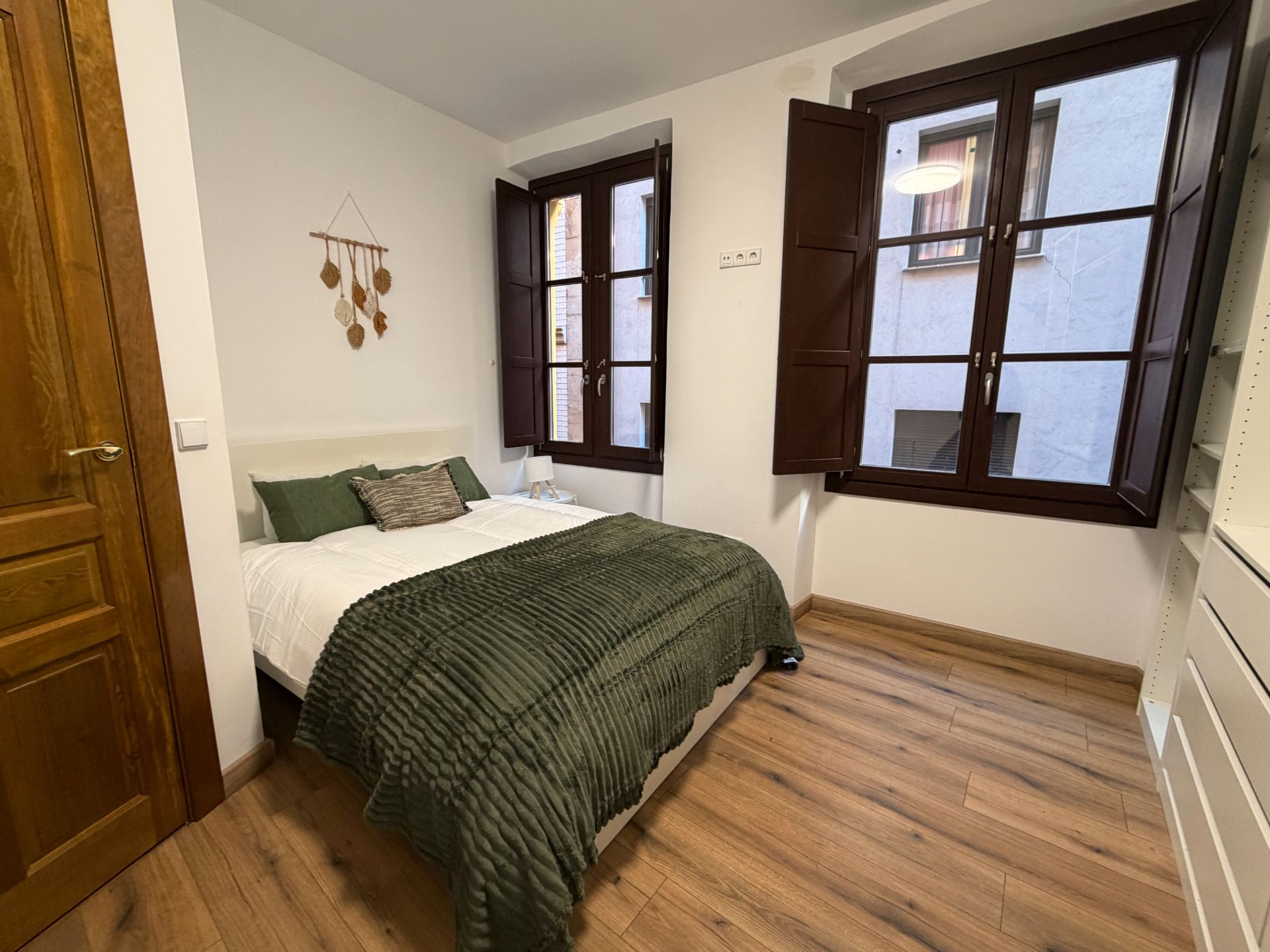 Bedroom of Apartment to rent in Gijón   with Heating, Furnished and Oven