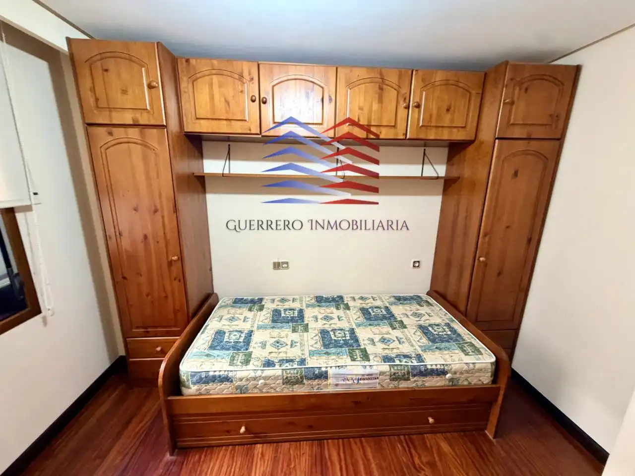 Bedroom of Apartments for rent in Ourense Capital   with Heating, Parquet flooring and Furnished