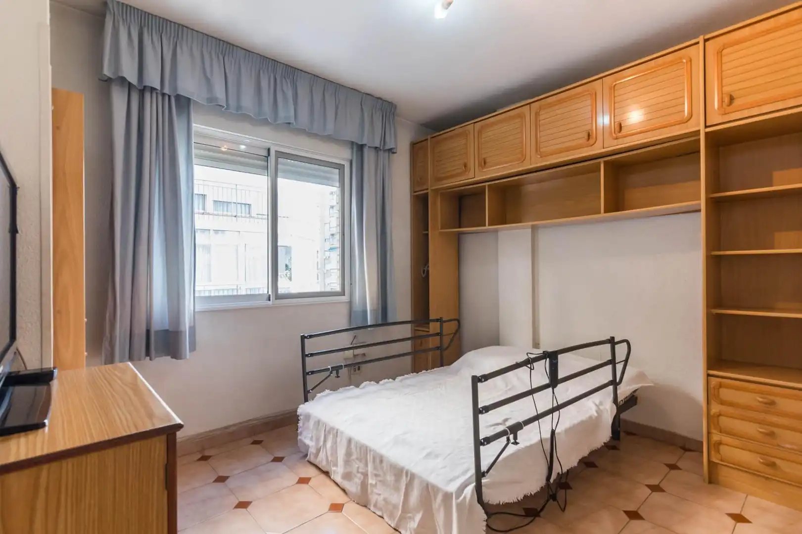 Schlafzimmer von Wohnung zur Miete in Murcia mit Klimaanlage, Terrasse und Abstellraum