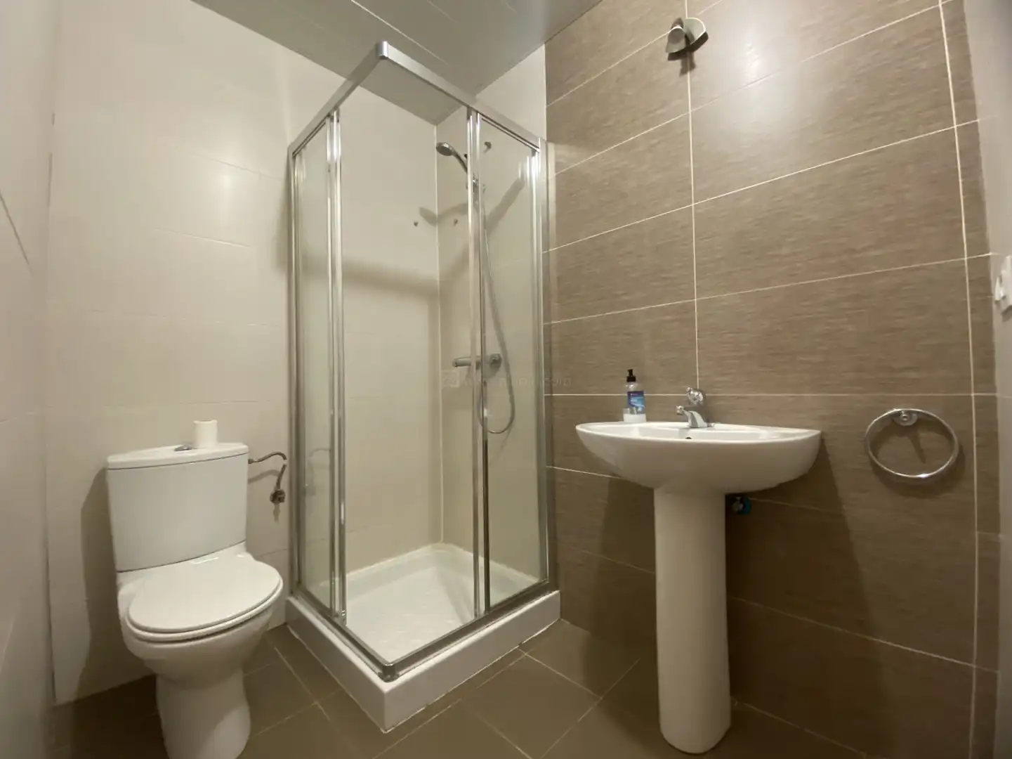 Baño de Piso en venta en Lardero con Calefacción, Jardín privado y Parquet