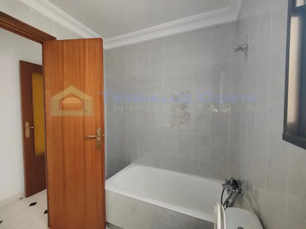 Baño de Piso en venta en Lepe con Balcón