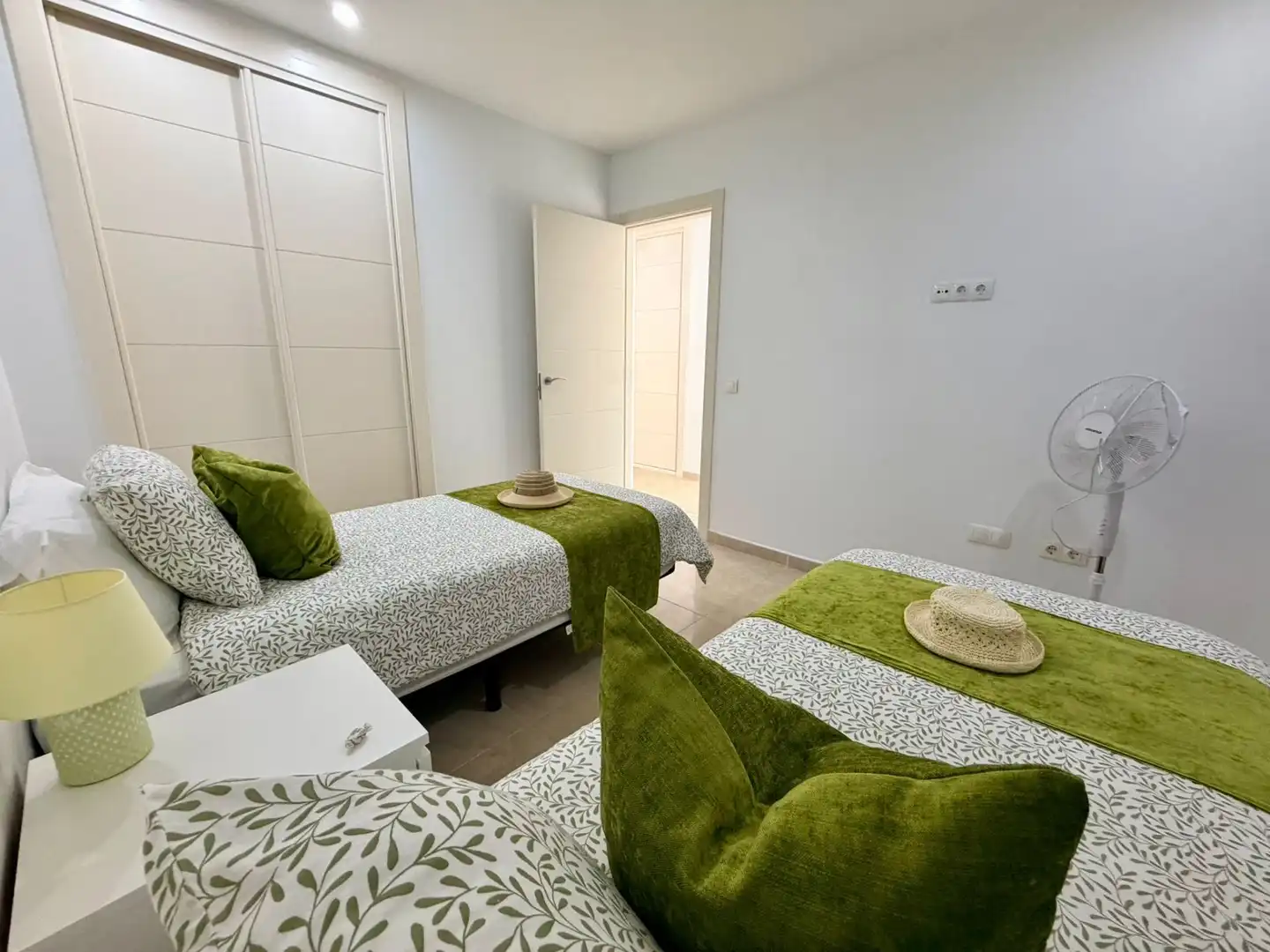 Schlafzimmer von Maisonette zum Verkauf in Antigua
