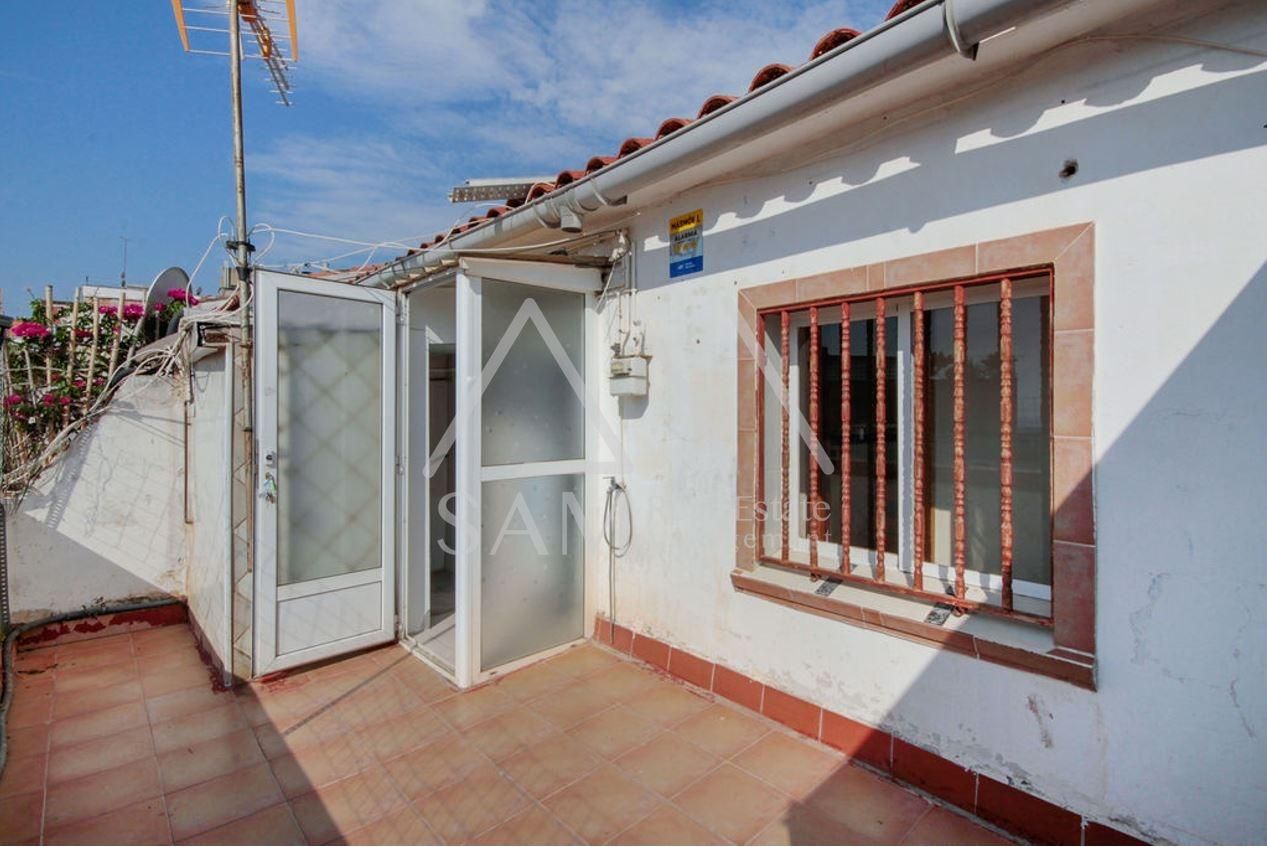 Exterior view of Attic for sale in Badalona  with Terrace and Balcony