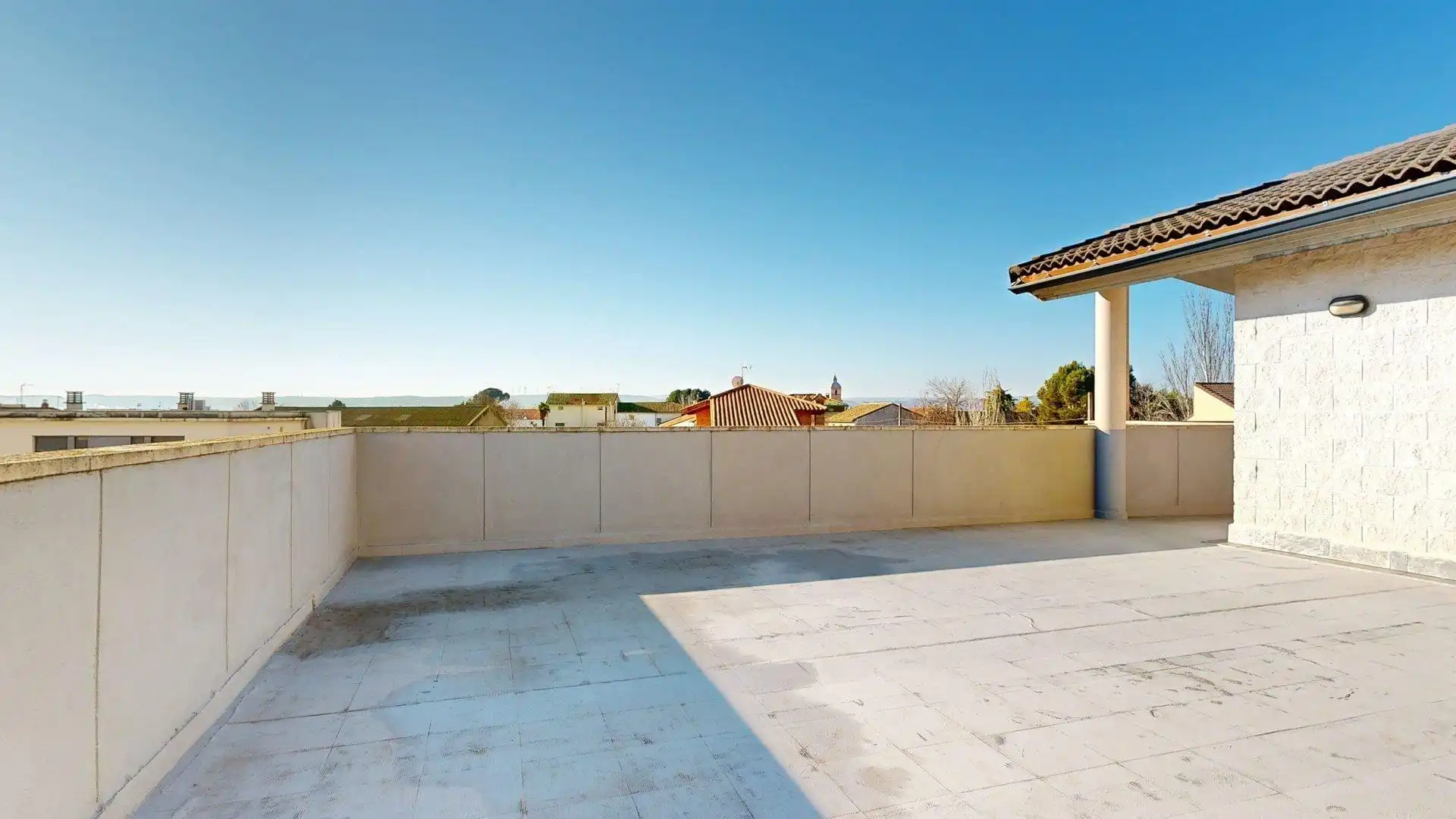 Terrasse von Haus oder Chalet zum Verkauf in Nuez de Ebro mit Klimaanlage, Heizung und Privatgarten