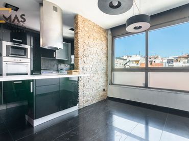 Wohnung mit Balkon zum Verkauf in Carrer del Vallespir