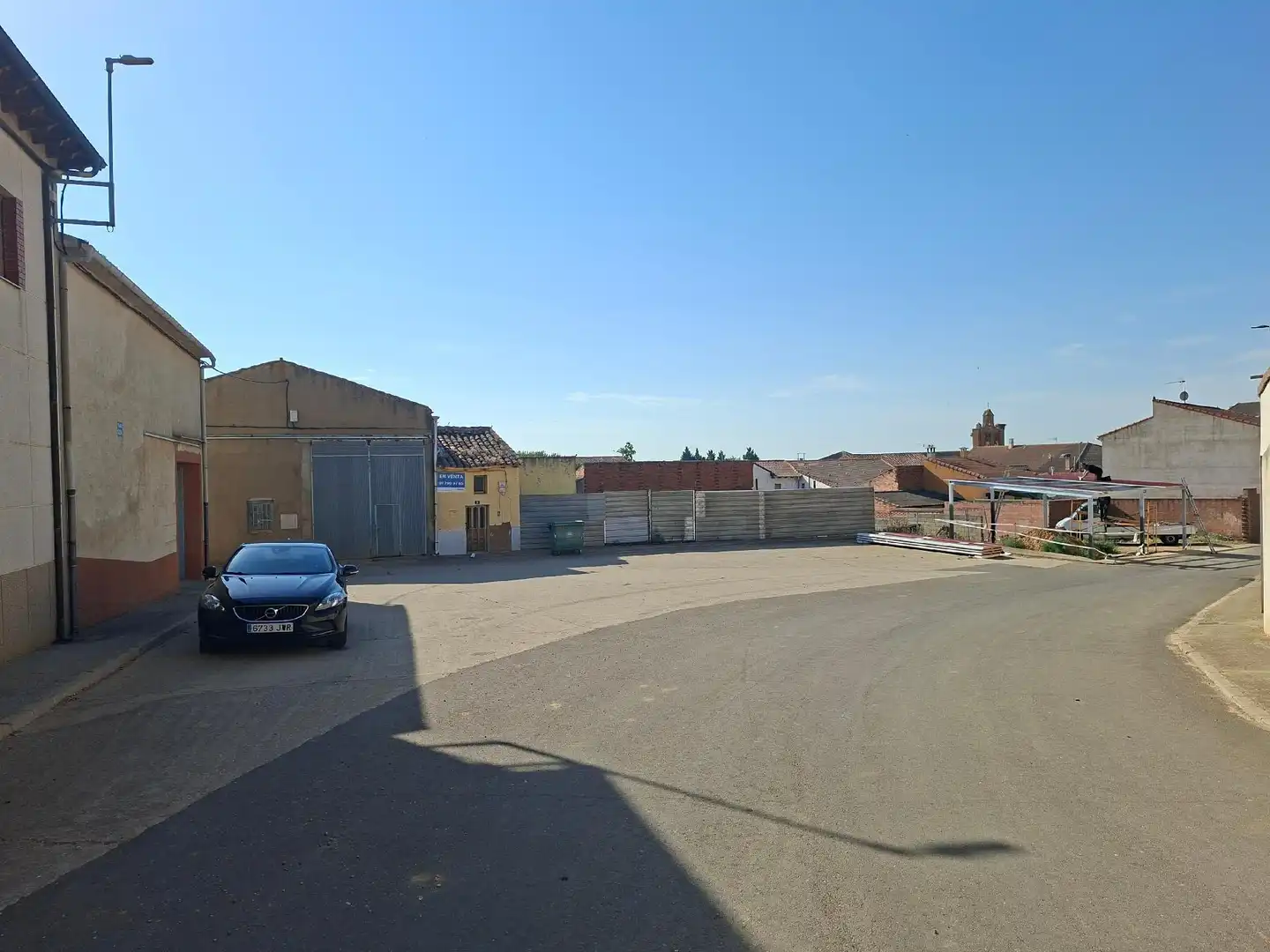 Vista exterior de Casa o xalet en venda en Algadefe amb Jardí privat