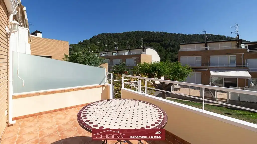 Terrasse von Einfamilien-Reihenhaus zur Miete in Náquera mit Heizung, Privatgarten und Terrasse