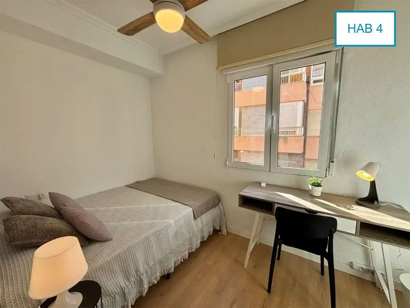 Schlafzimmer von Wohnung zur Miete in Alicante / Alacant mit Klimaanlage und Balkon