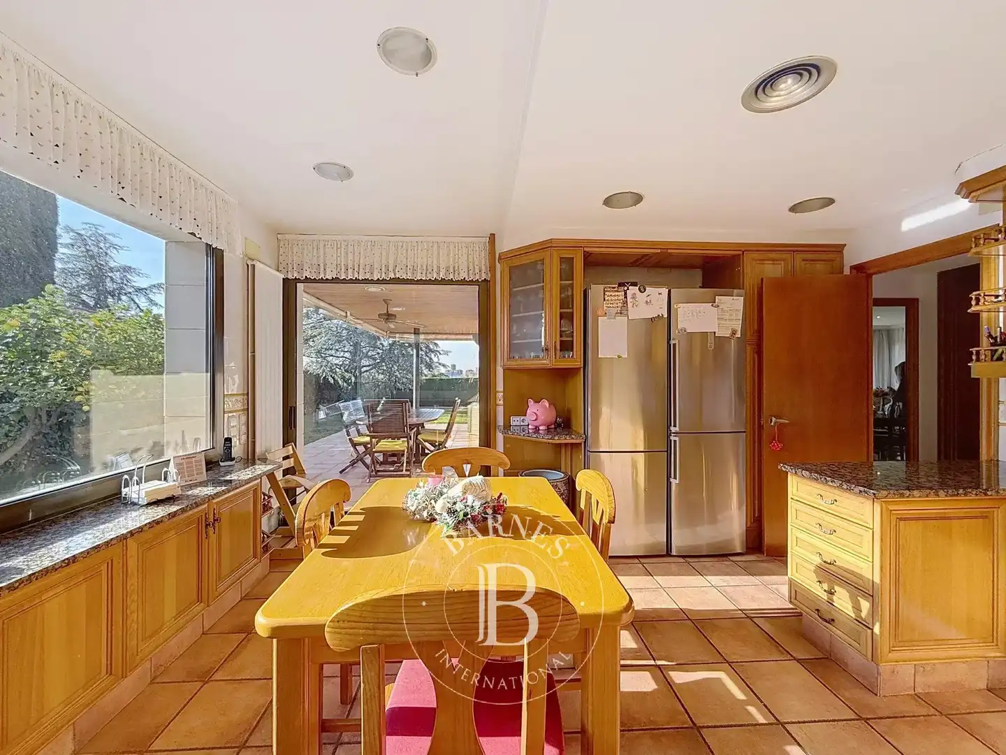 Cocina de Casa o chalet en venta en Alella con Aire acondicionado, Calefacción y Jardín privado