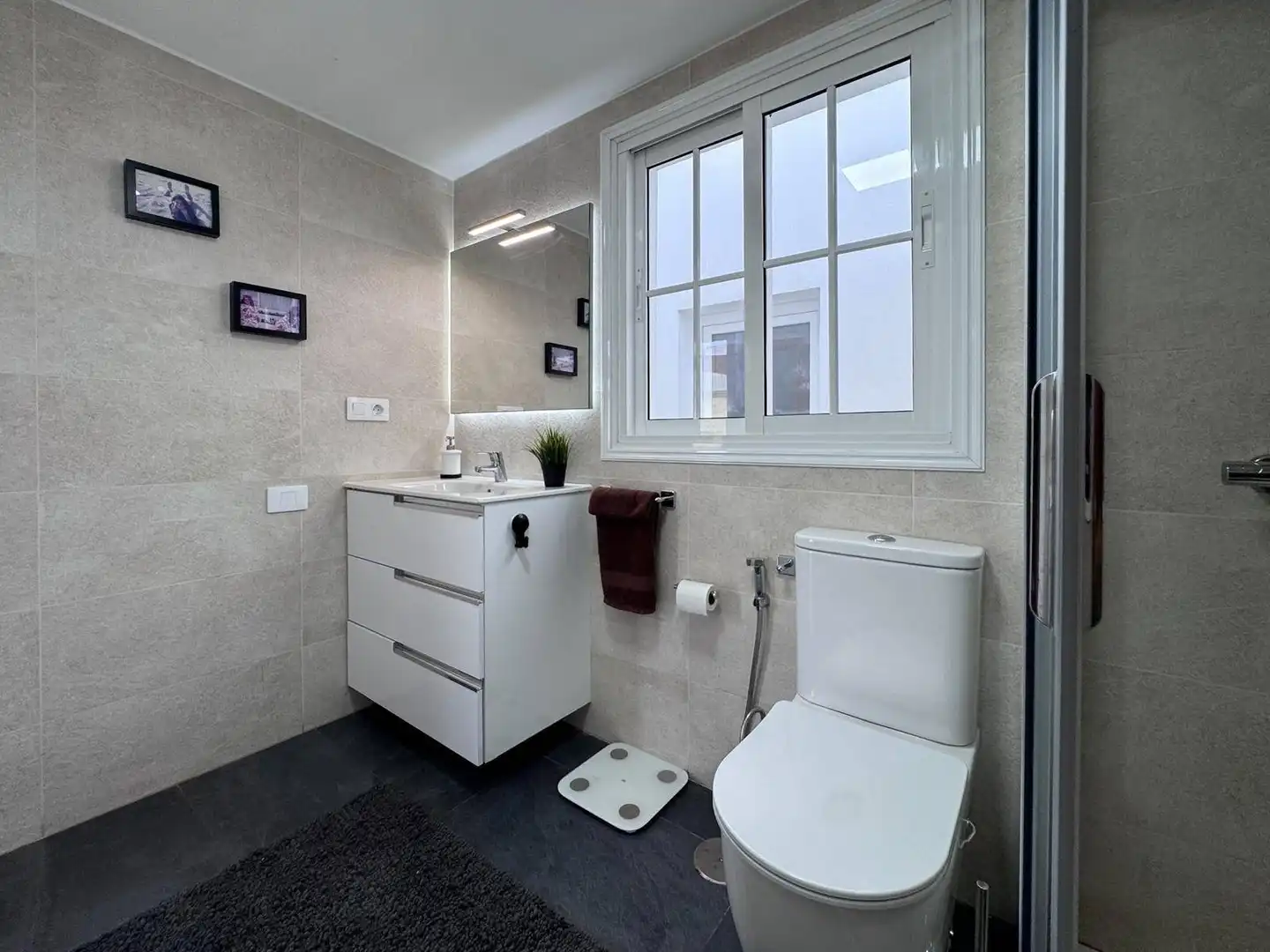 Baño de Casa adosada en venta en Telde con Terraza, Trastero y Balcón