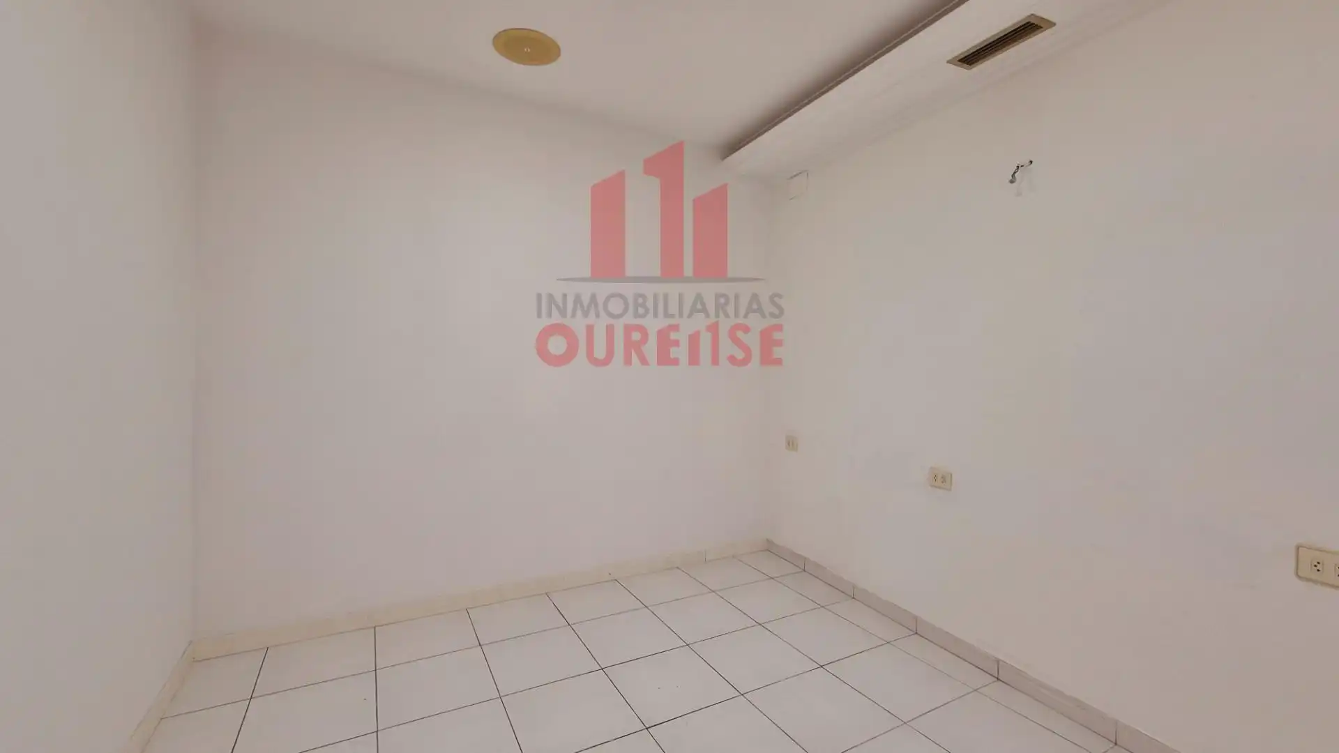 Oficina de alquiler en Ourense Capital  con Calefacción