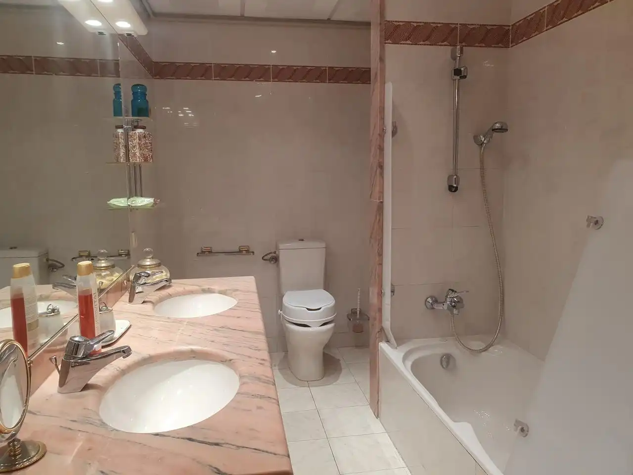 Bathroom of Buildings for sale in Tarragona