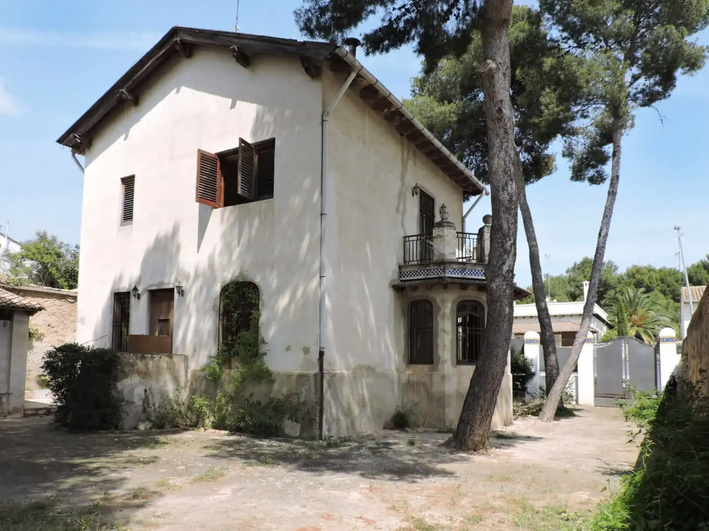 Vista exterior de Casa o chalet en venta en Godella con Jardín privado, Terraza y Balcón