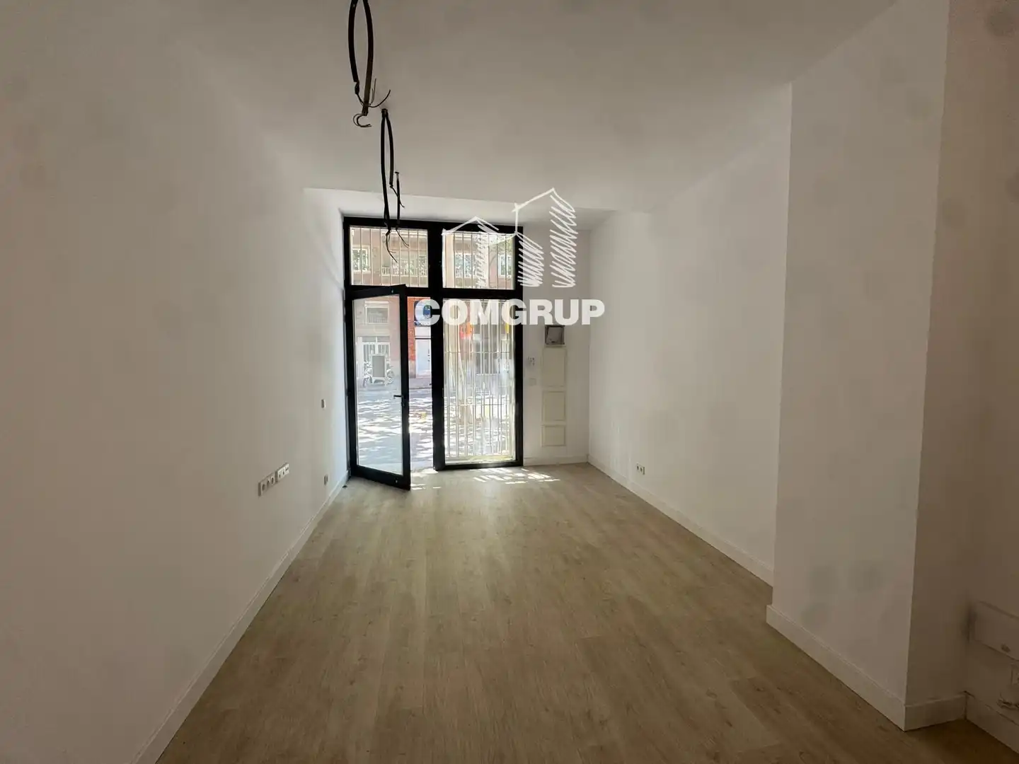 Wohnung zum Verkauf in Barcelona mit Heizung, Ofen und Alarm