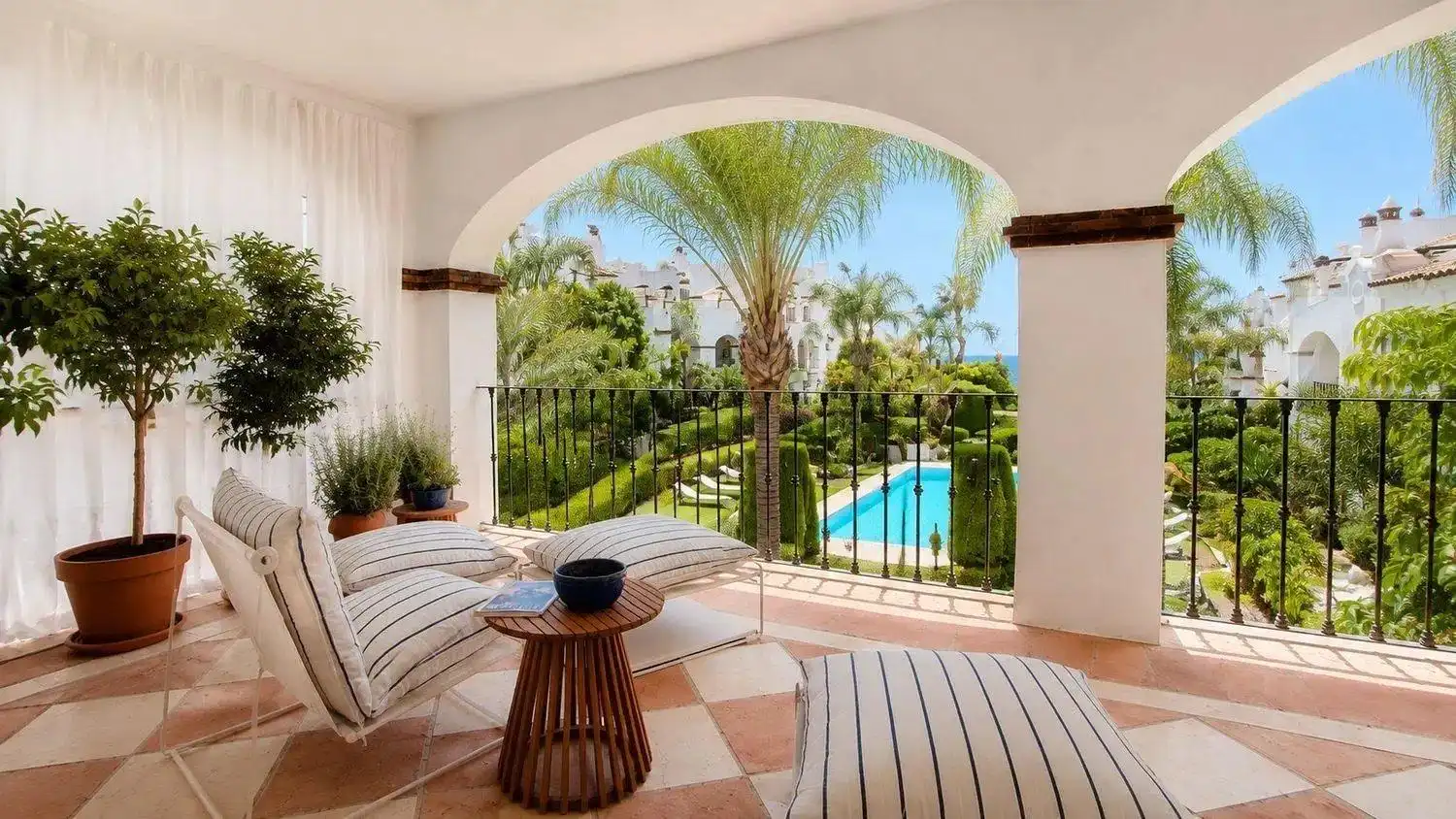 Apartament amb piscina en venda a Milla de Oro, imagen 3